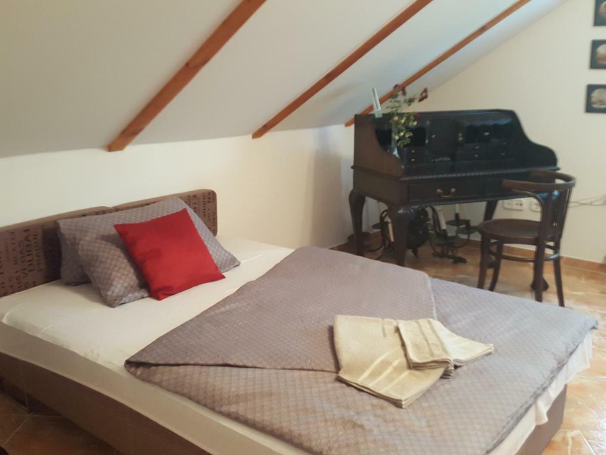 Tavirozsa Lejlighed Balatonfůzfő Eksteriør billede